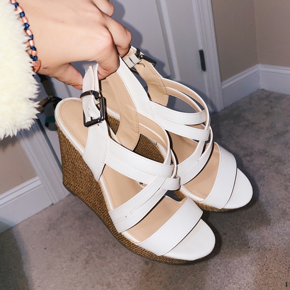 White wedges